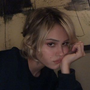 Meet your Posher, Ana